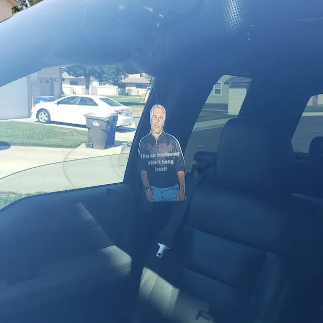 Jeffrey epstein автомобильный освежитель - Фотография_4
