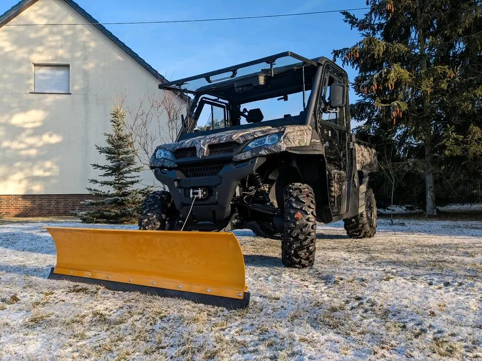 Cfmoto uforce 1000 с подъемником лезвий для снега в салоне 2023 - Фотография_3