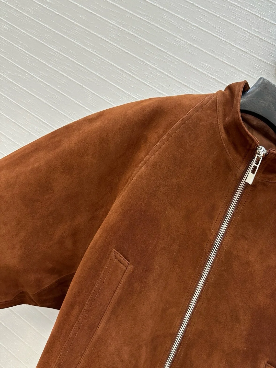 Замшевая мотокуртка - Фотография_4