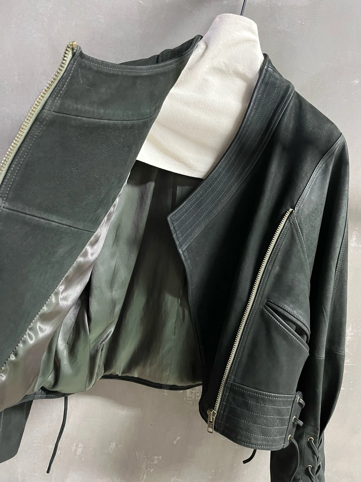 Новые товары ранней осени: винтажная высококачественная кожаная куртка - Фотография_3