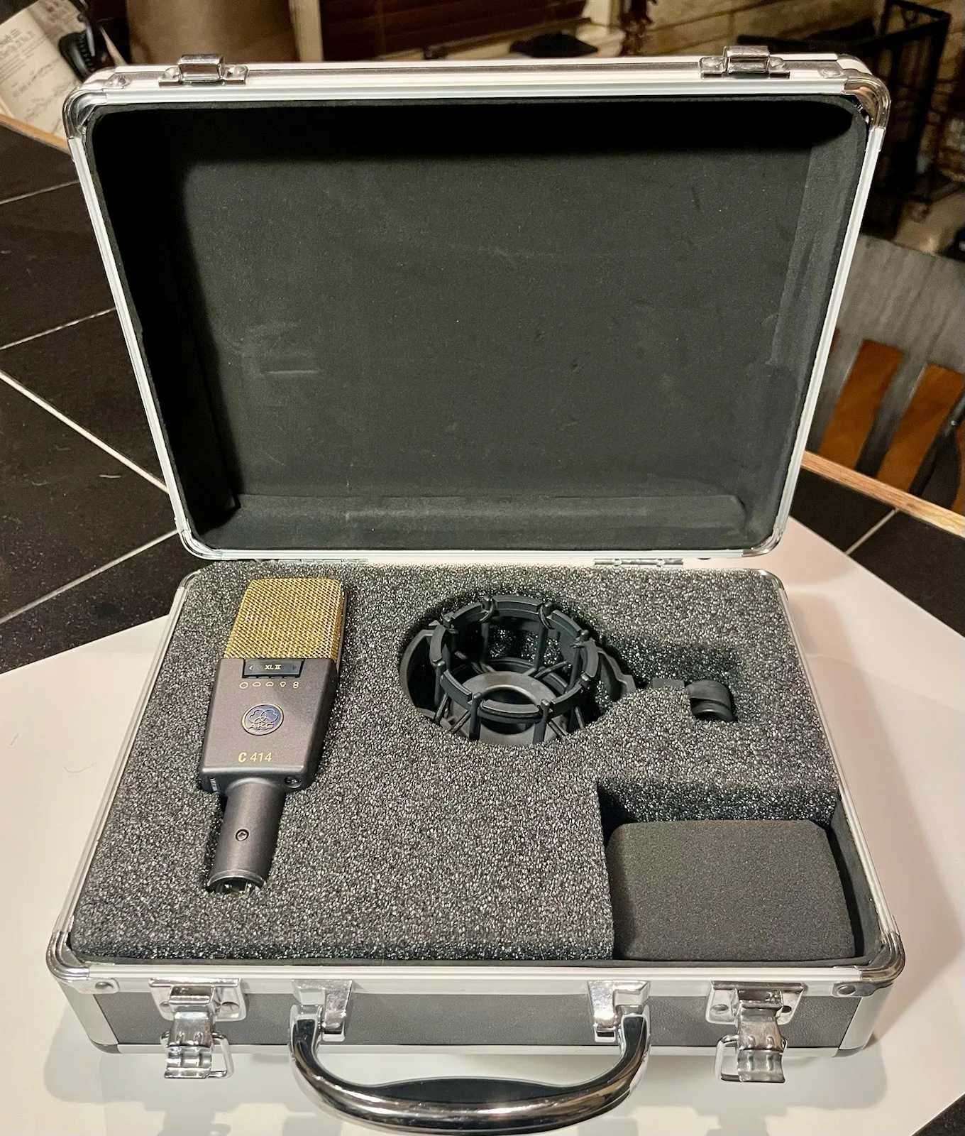 Akg c414 xlii конденсаторный микрофон