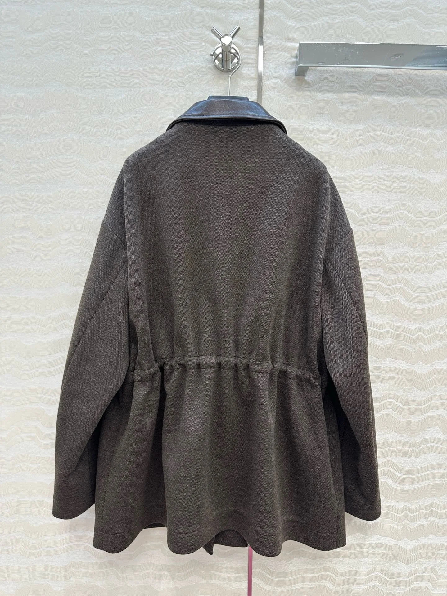 Винтажные куртки-карго из натуральной кожи для женщин - Фотография_2