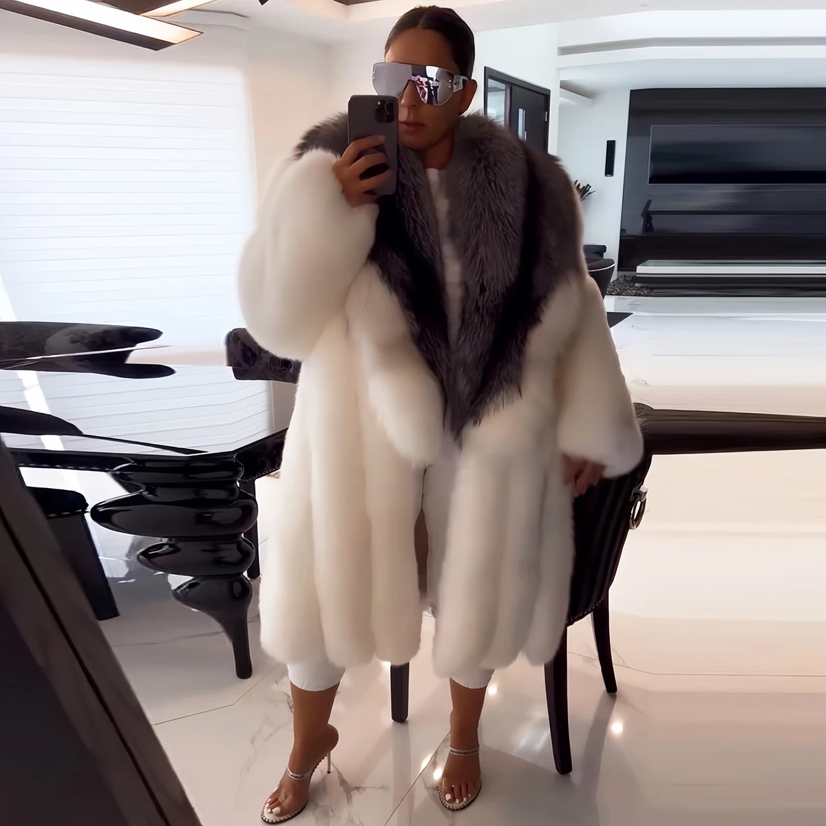 Длинное пальто из натурального - Фотография_3