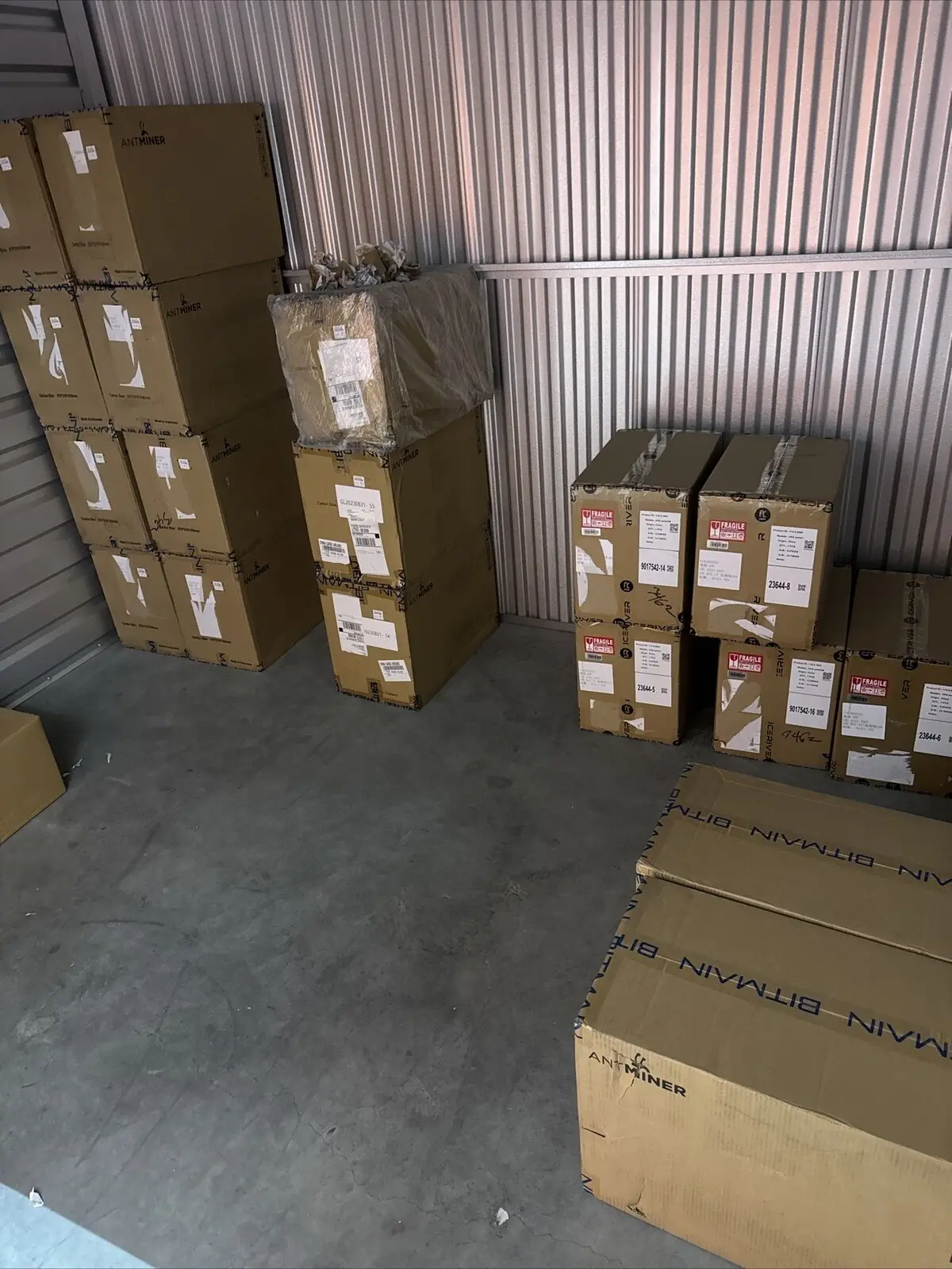 Новый antminer s19 pro+ hydro 184th/s - Фотография_4
