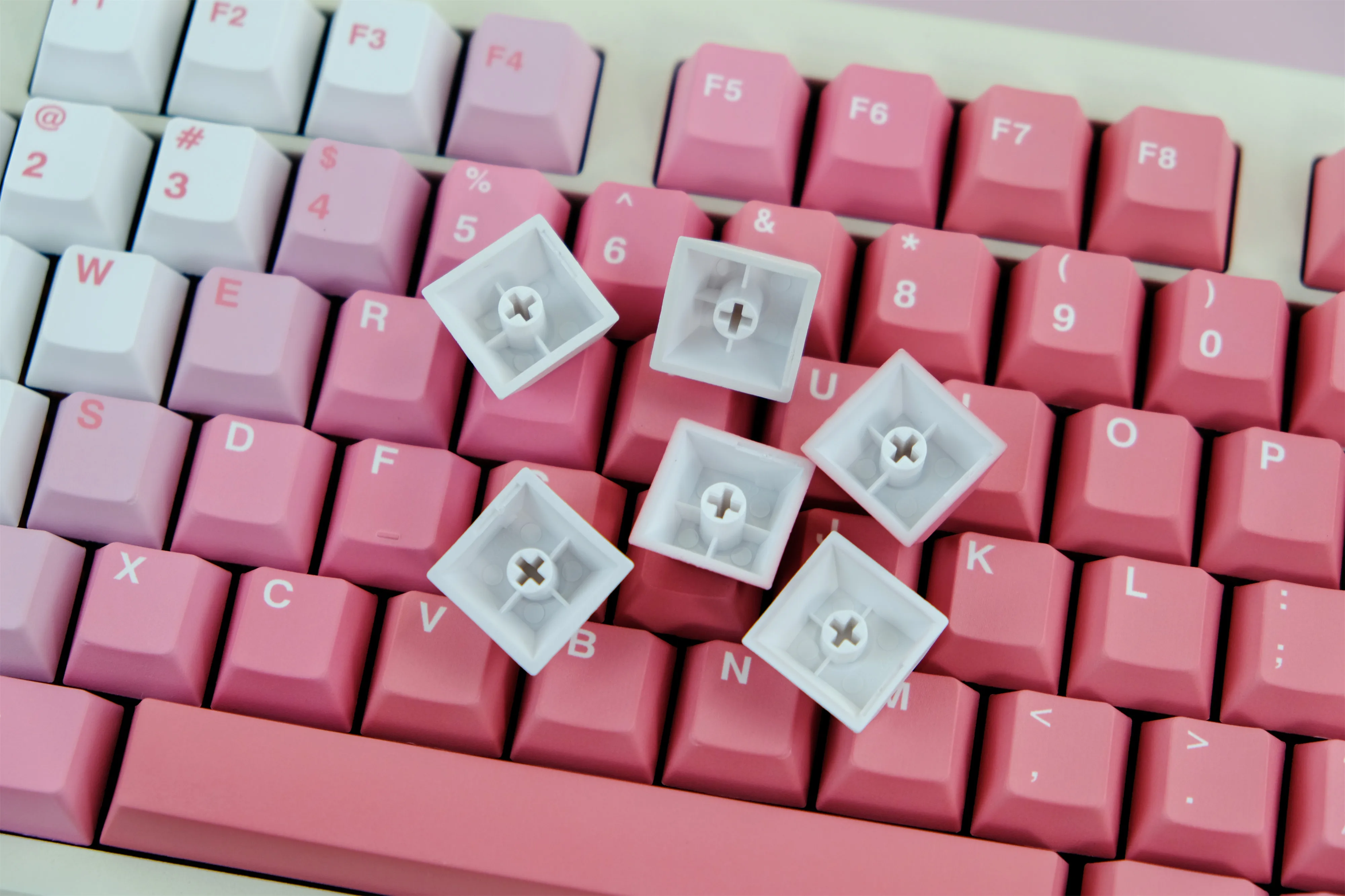 Розовые градиентные колпачки клавиш gmk - Фотография_4