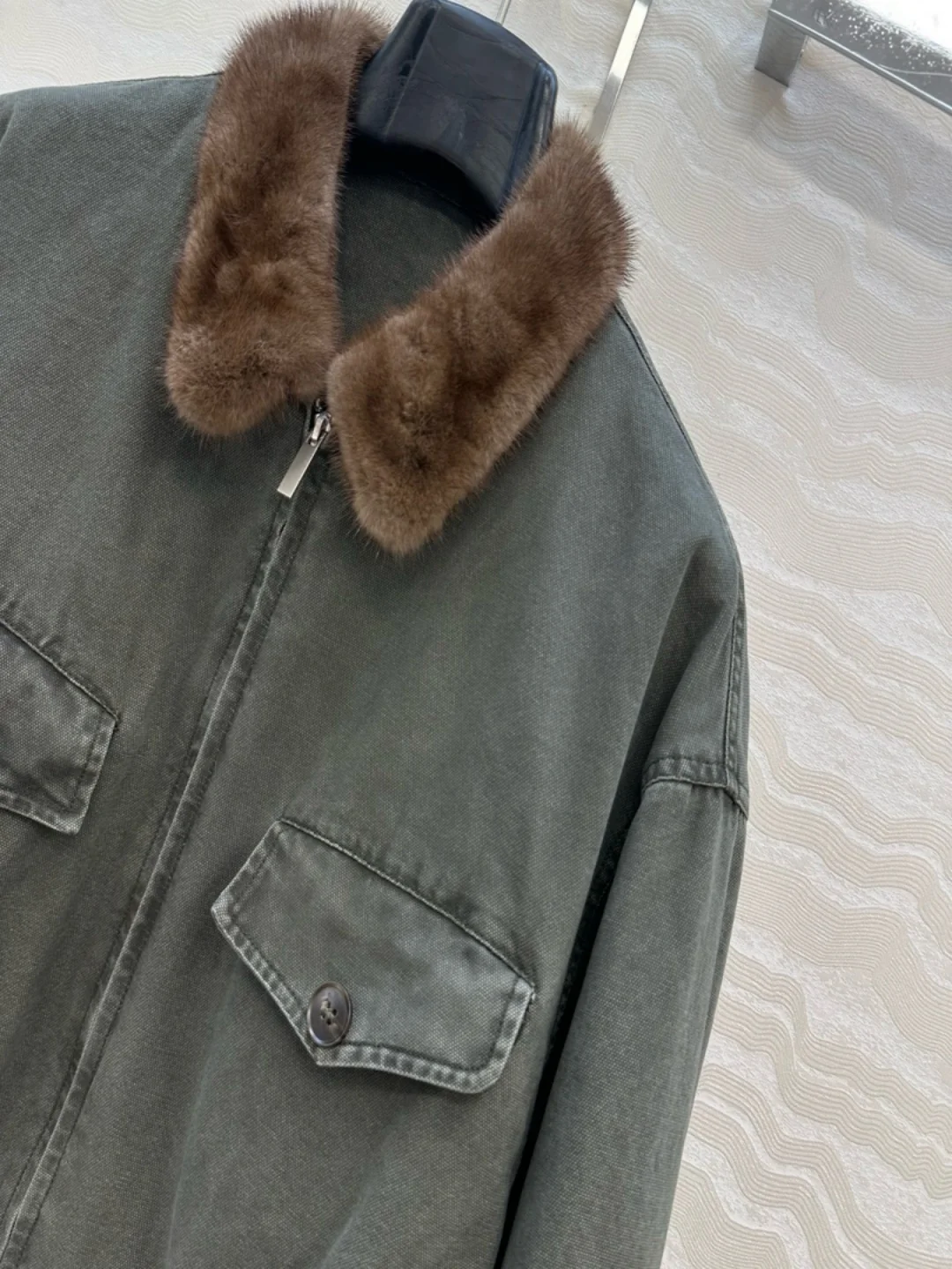 Женская меховая куртка - Фотография_2