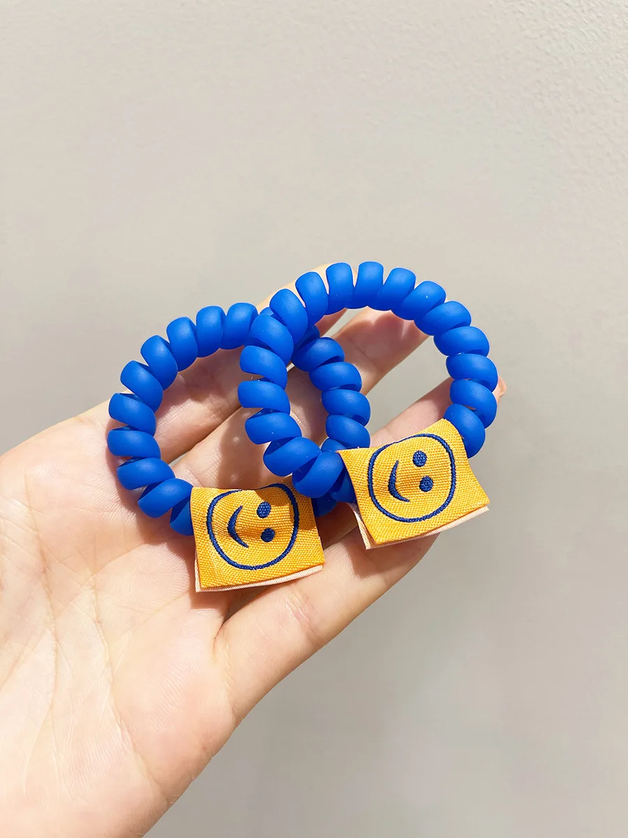 Женская резинка для волос с улыбающимся лицом - Фотография_4