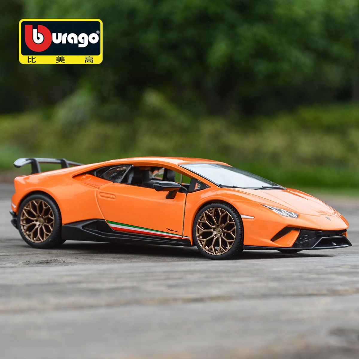 Литая модель автомобиля bburago lamborghini huracan