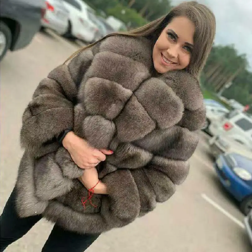 Женская шуба из натурального лисьего меха