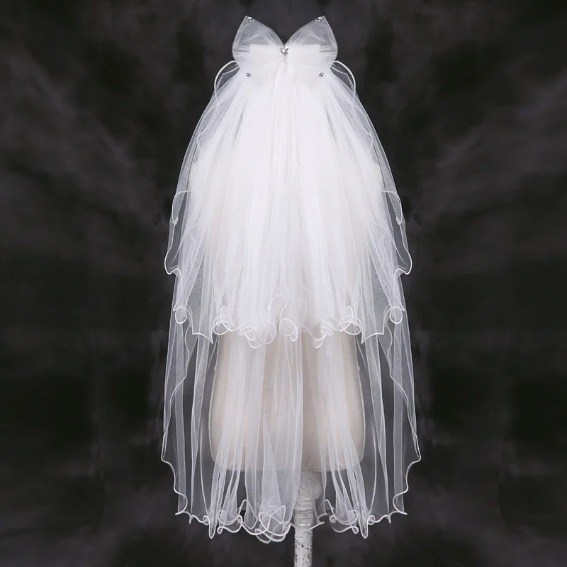 2021 элегантная короткая свадебная фата с бантом и гребнем - Фотография_4