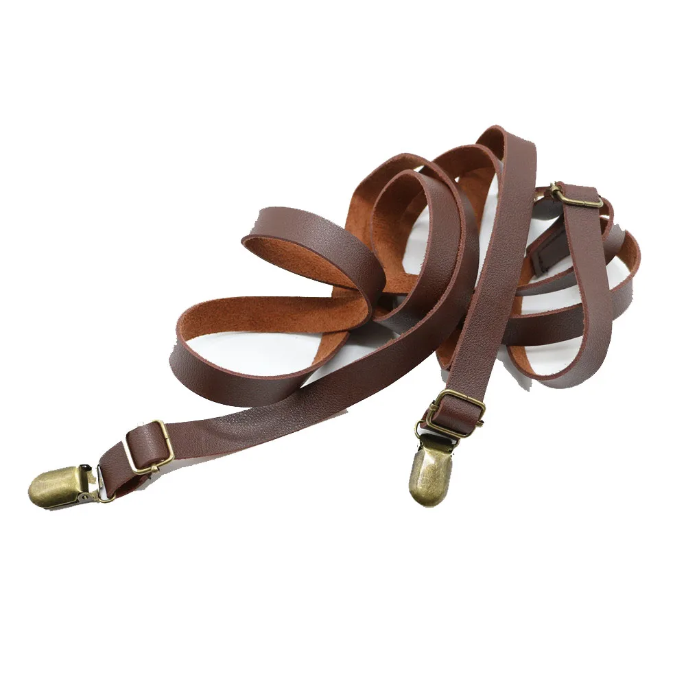 Подтяжки винно-красного цвета с трещинами на лице - Фотография_3