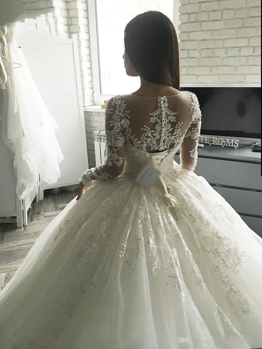 Женское свадебное платье с кружевной аппликацией - Фотография_5