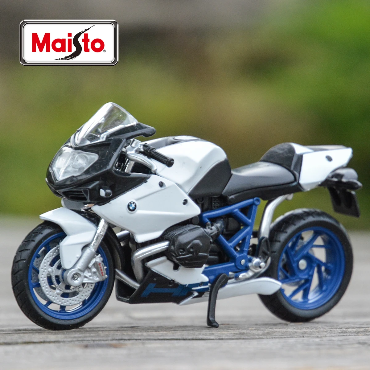 Спортивные статические литые автомобили maisto 1