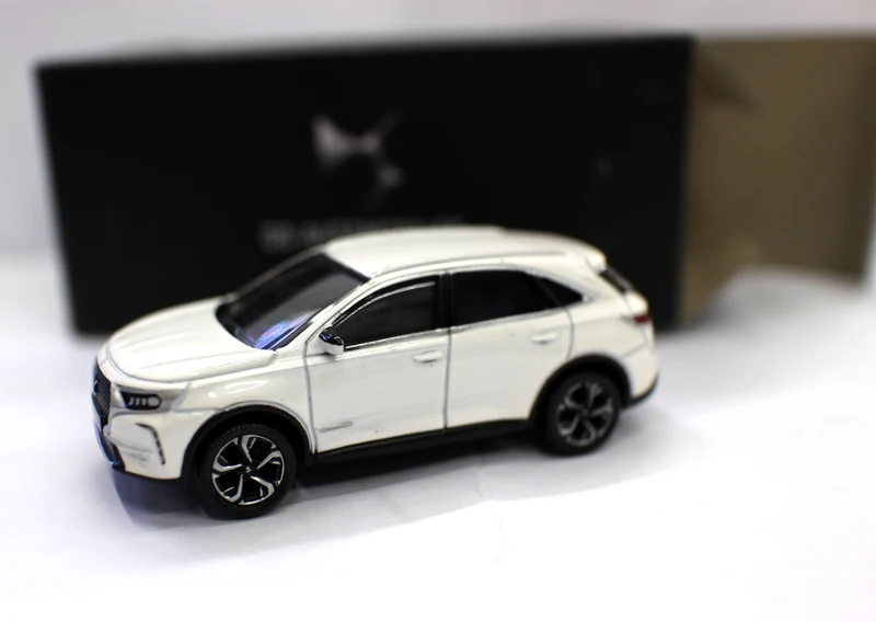 Ds7 crossback 2018 литая игрушечная - Фотография_4