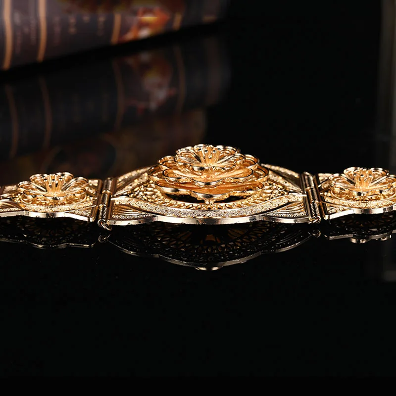 Идеальный дизайнерский пояс в форме цветка - Фотография_4