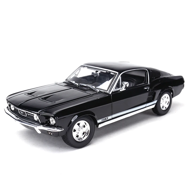 Maisto 1:18 1967