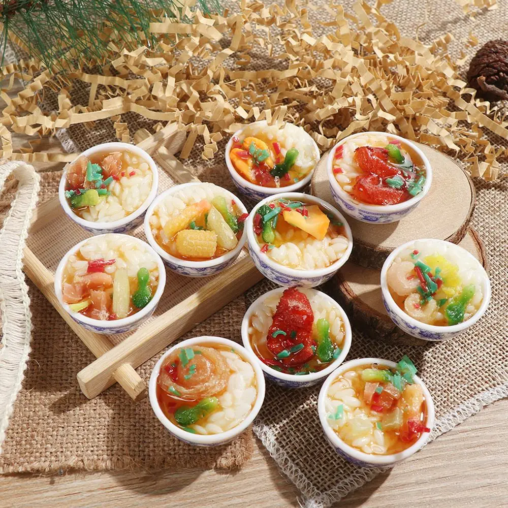 Случайный миниатюрный кукольный