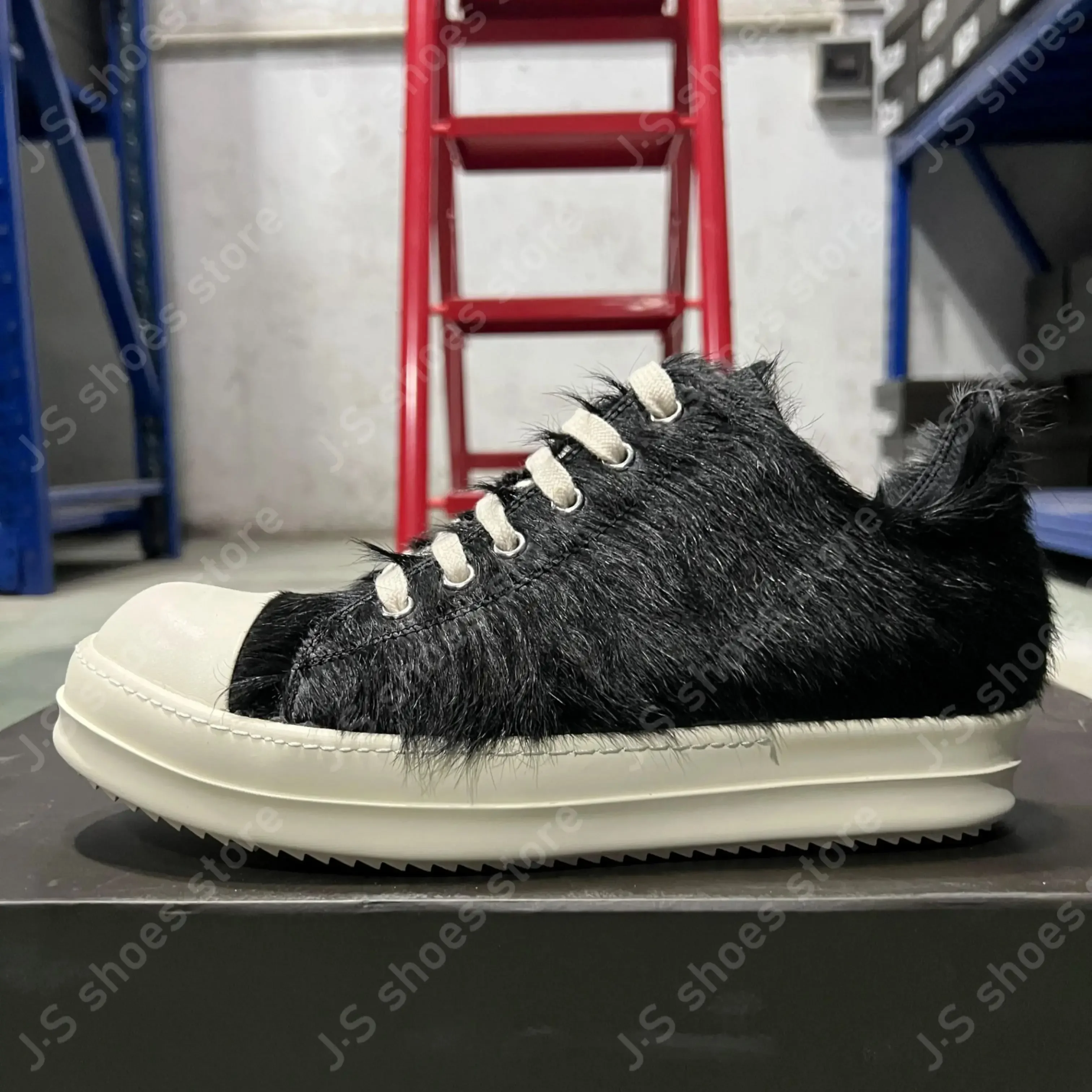 Роскошные черные низкие туфли из конского волоса r-o - Фотография_3