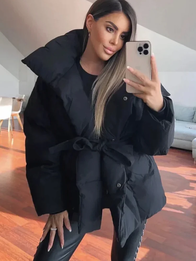 Модный желтый вязаный свитер с буквами - Фотография_5