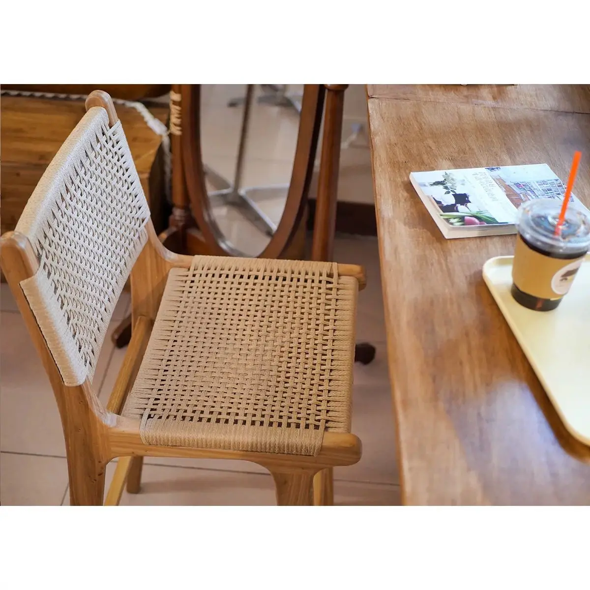 Барный стул из цельного дерева - Фотография_6