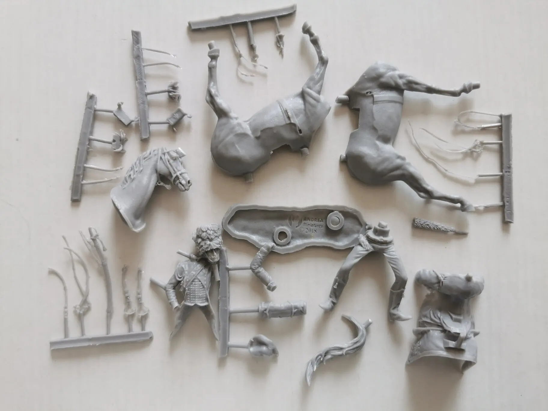 Модельный набор из смолы королевская - Фотография_2