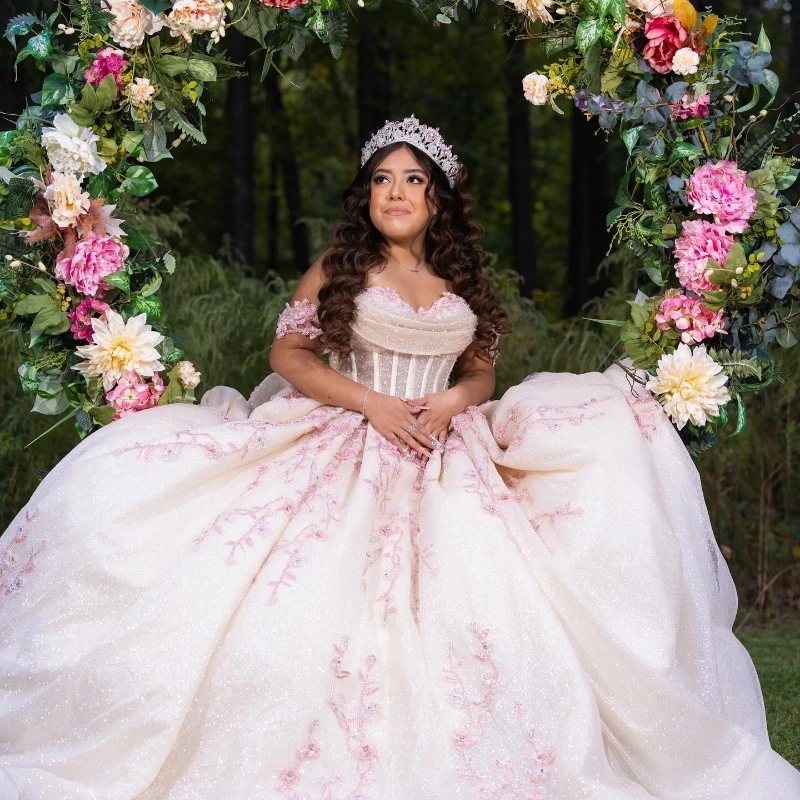Glitter beige ball gown quinceanera - Фотография_2