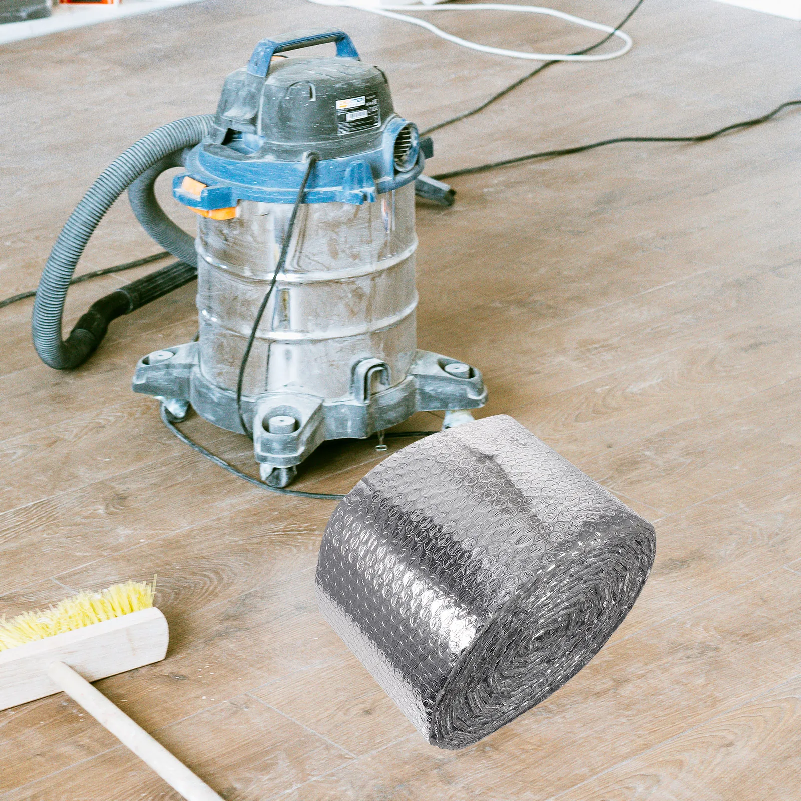 Пузырьковая изоляционная пленка светоотражающая фольга для труб - Фотография_6