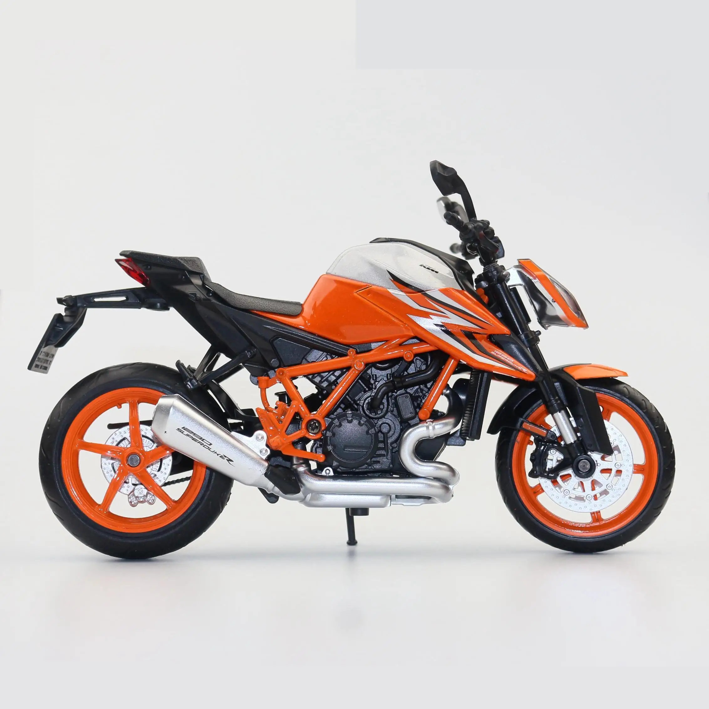 Ktm 1290 super duke r 2022 - Фотография_3