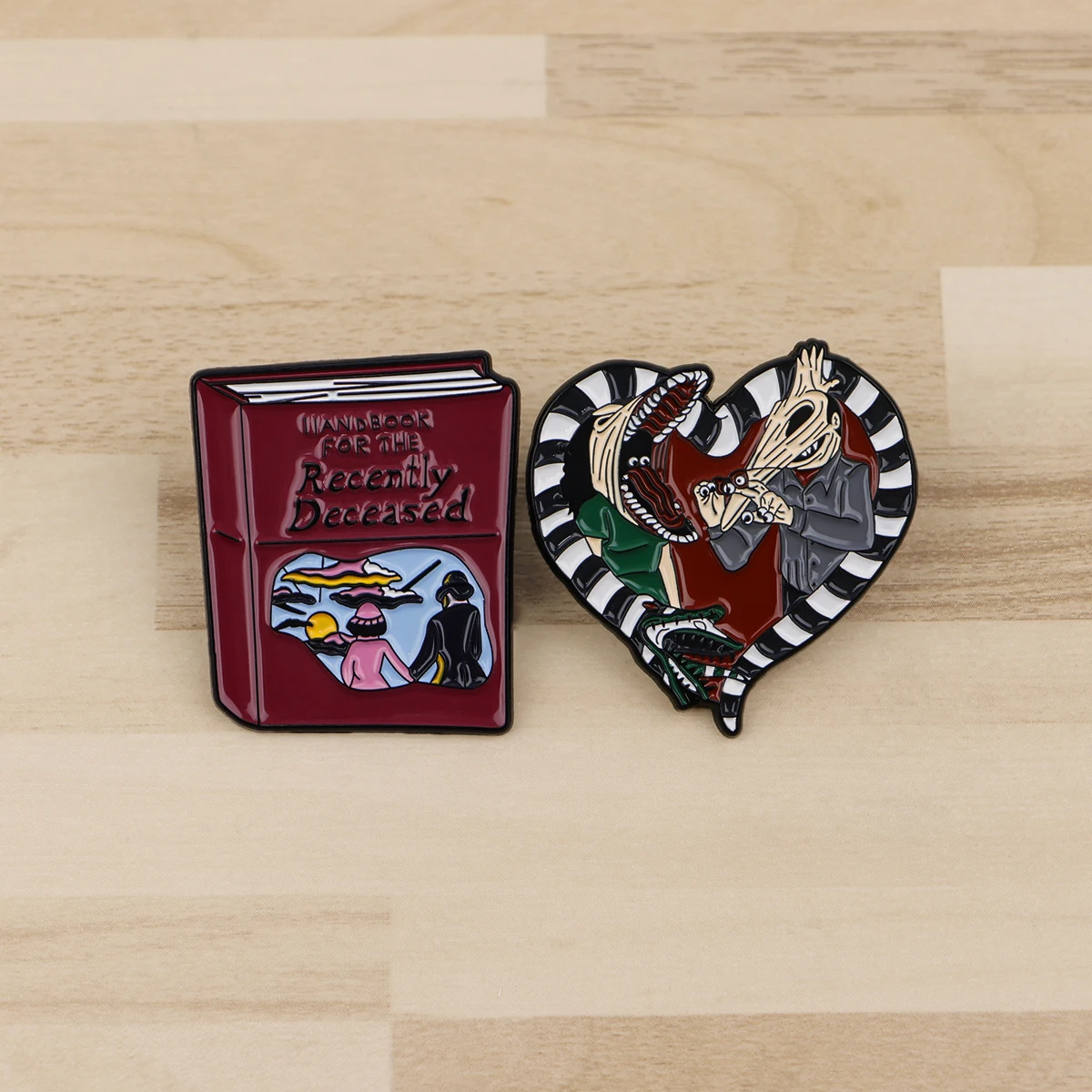 Эмалированная булавка из мультфильма ужасов - Фотография_6