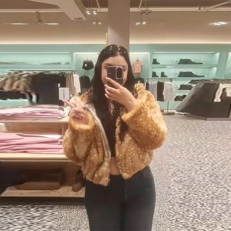 Утепленная куртка из искусственного меха с пятном оленя - Фотография_4