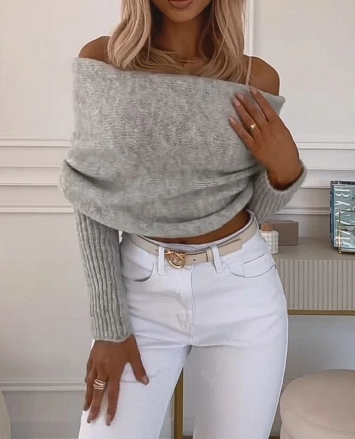 Женский трикотажный свитер с открытыми плечами - Фотография_2