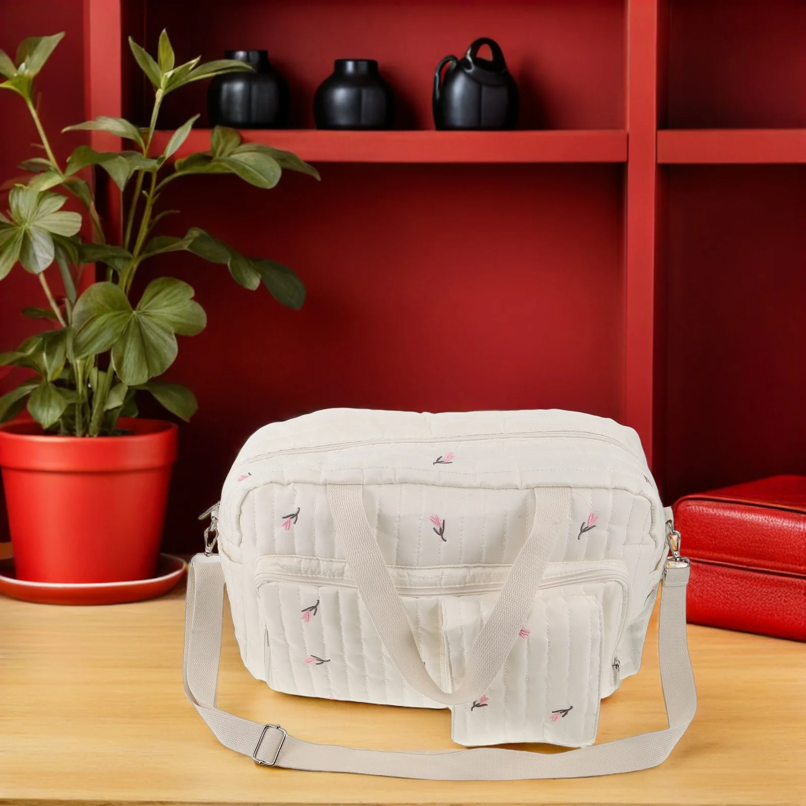 Большая вместительная сумка для подгузников