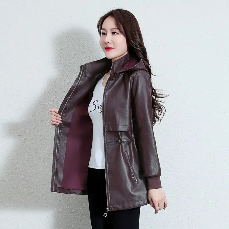 Года, высококачественная кожаная одежда для женщин в длинном пальто - Фотография_3