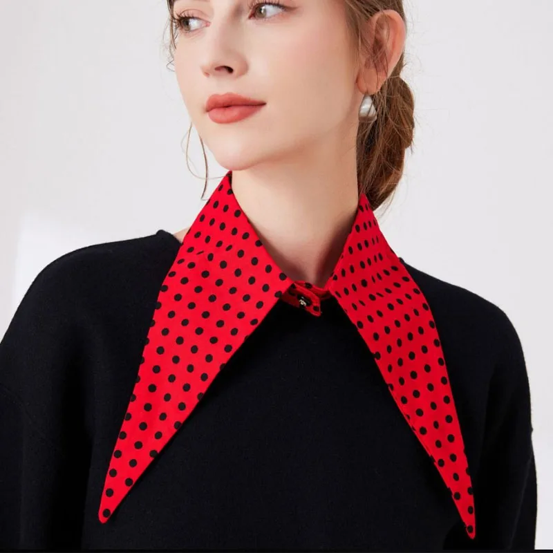 Модный классический накладной воротник