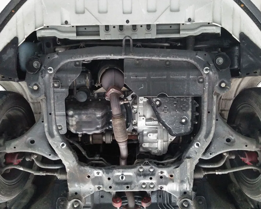 Автомобильные аксессуары под защитой двигателя - Фотография_2