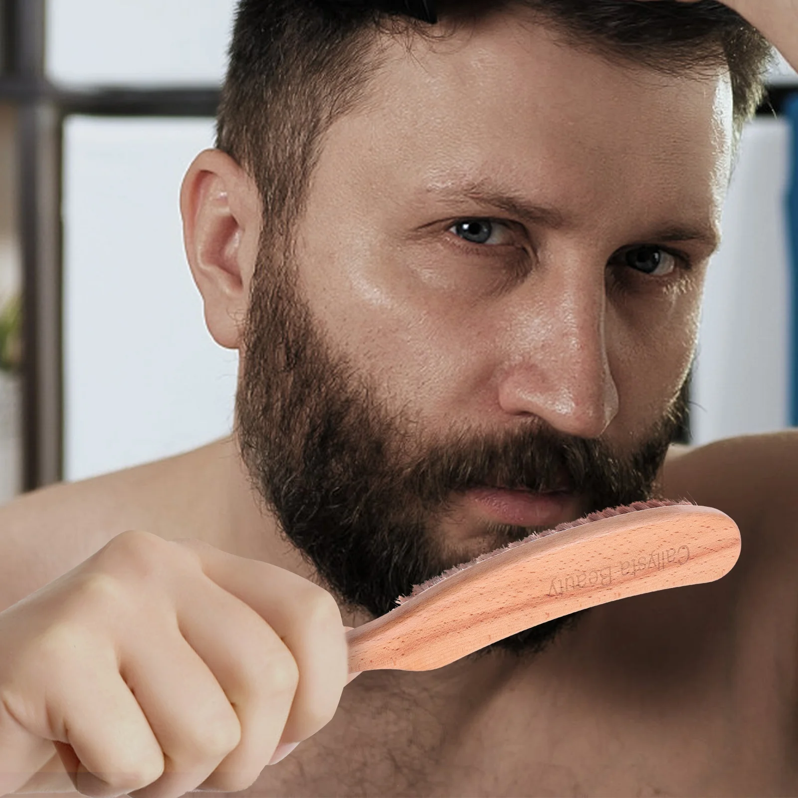 Качественная щетка для бороды в салоне - Фотография_4