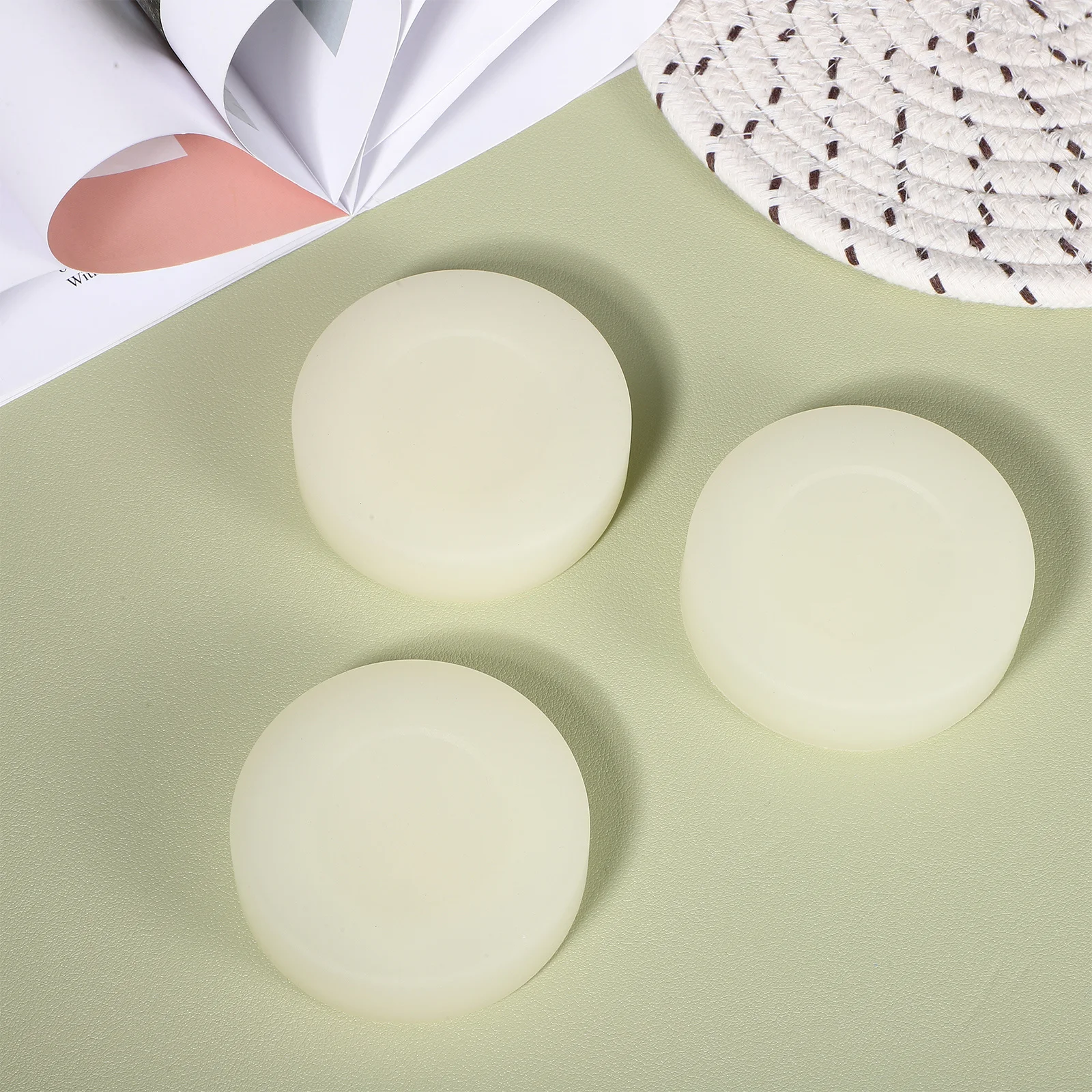 Светящиеся хоккейные шайбы - Фотография_6