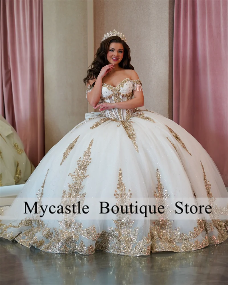 Белое тюлевое платье quinceanera с открытыми плечами