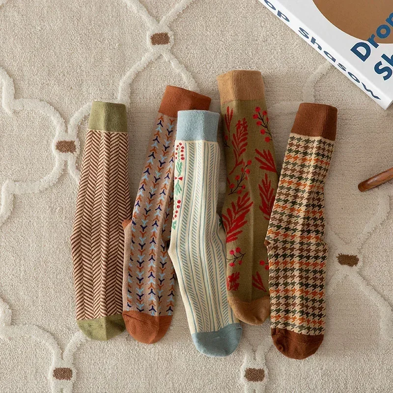 Модные носки в стиле харадзюку в стиле ретро - Фотография_3