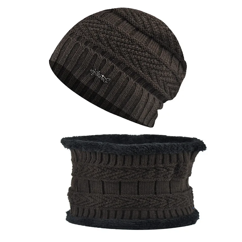 Зимняя шапка-бини