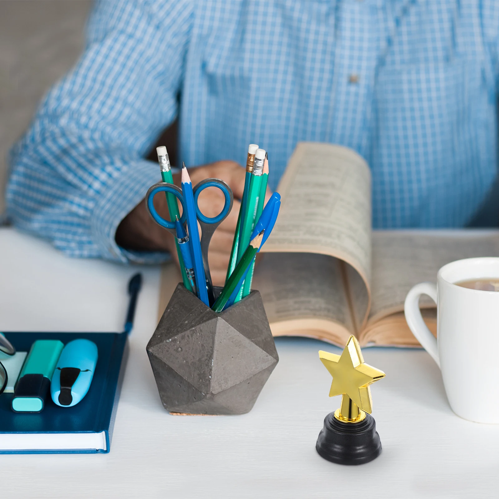 Пластиковый звездный трофей - Фотография_5