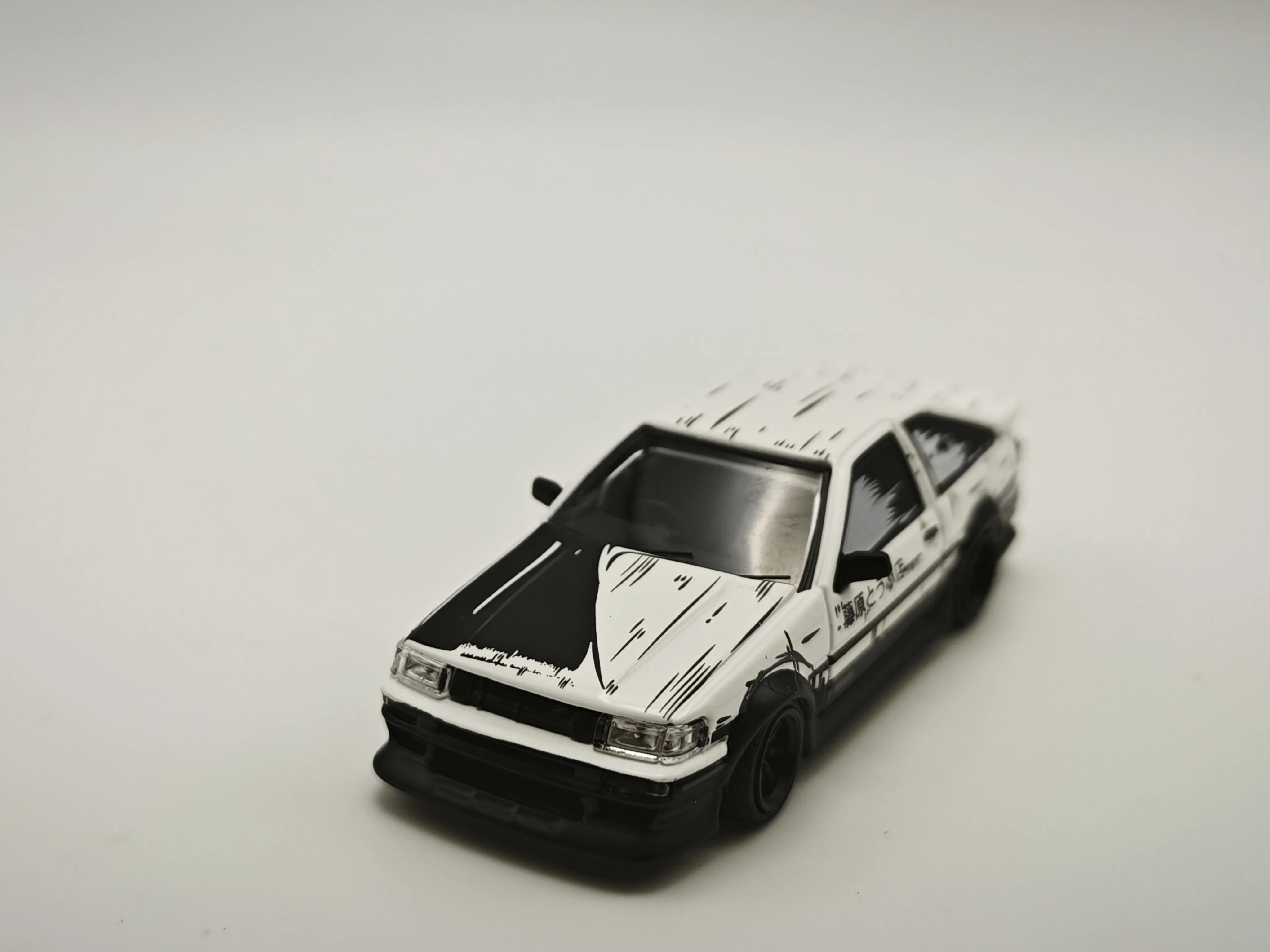 Sw 1:64 toyota широкофюмерная модель - Фотография_3