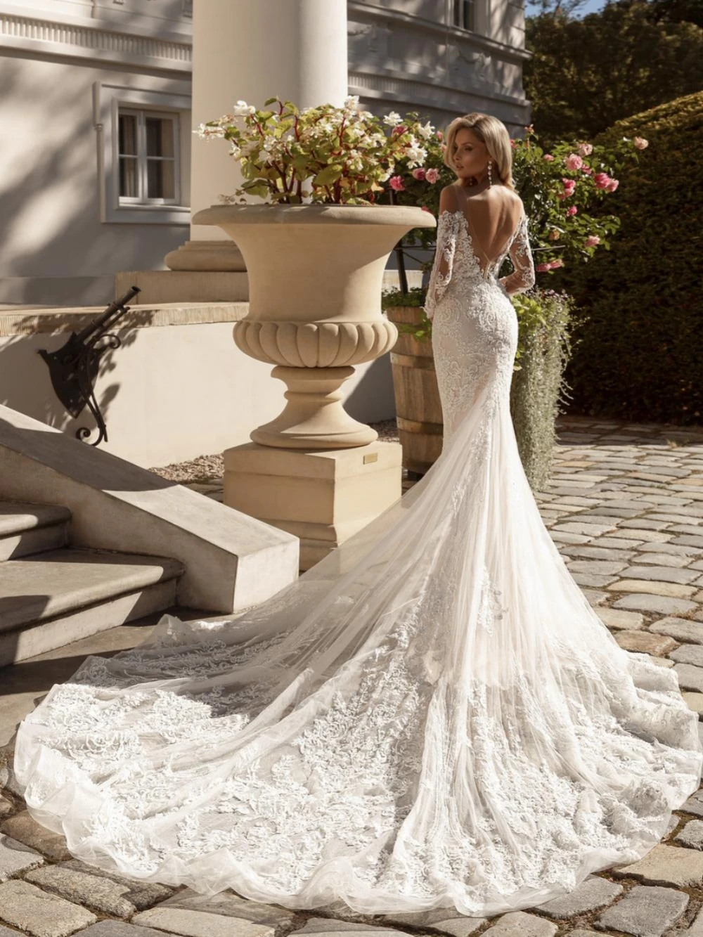 Халат невесты с открытыми плечами и длинными рукавами - Фотография_3