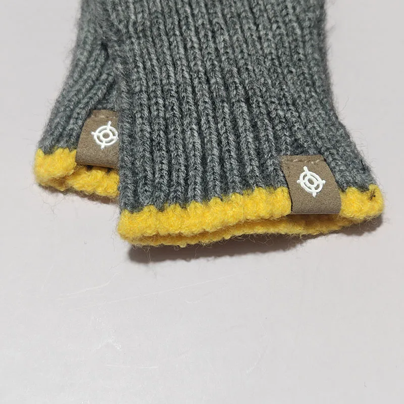 Женские зимние теплые вязаные перчатки с длинными пальцами - Фотография_6