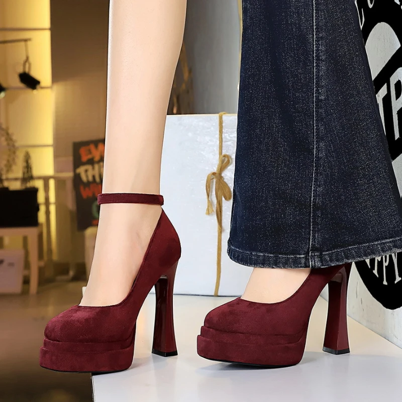 Легкие женские туфли на очень высоком каблуке с круглым носком - Фотография_2