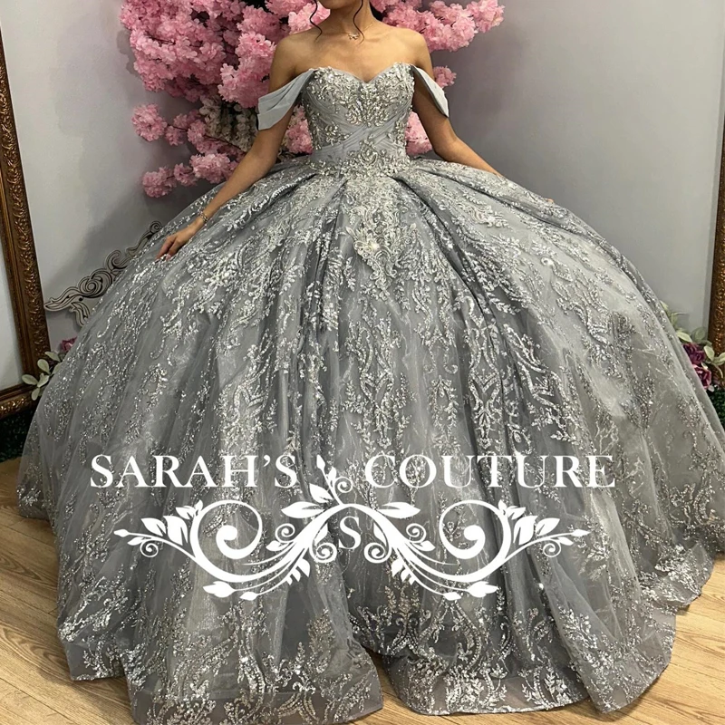 Блестящее серое платье quinceanera