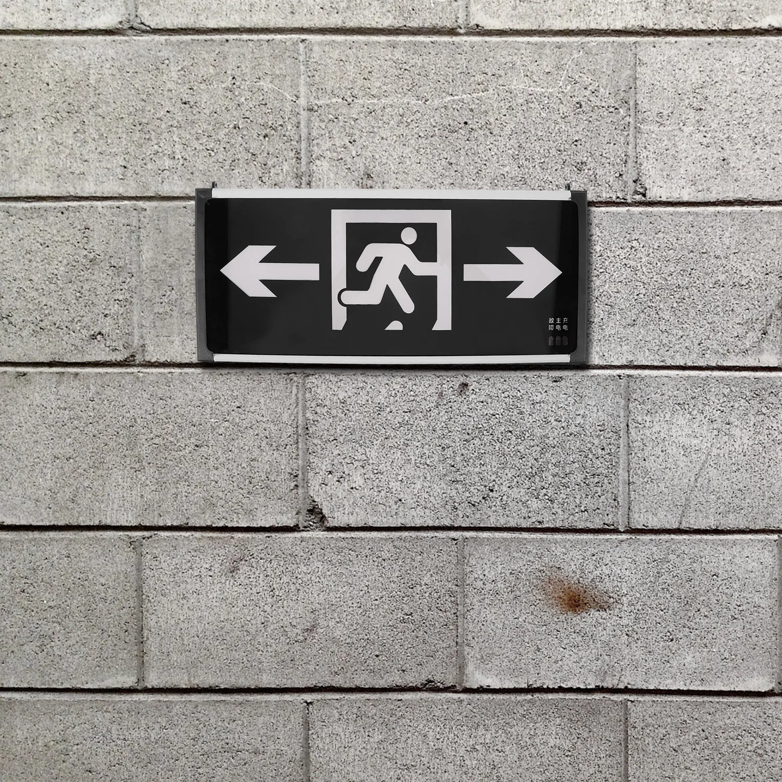 Подвесной знак пожарного выхода - Фотография_3