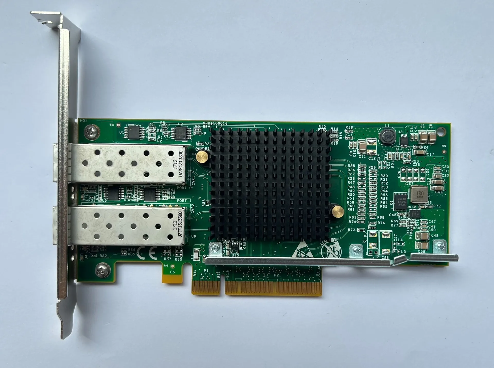 Известный бренд pe210g2spi9a-x