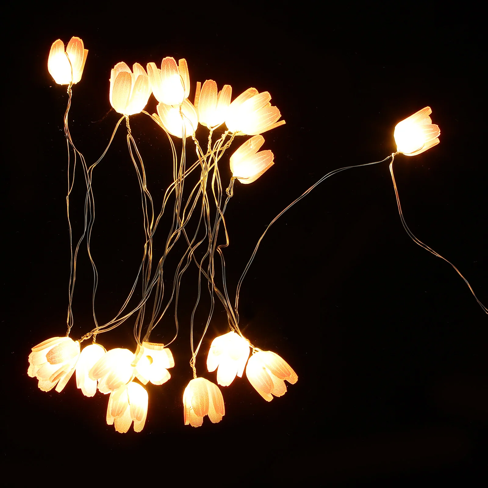 Гирлянда с цветком тюльпана