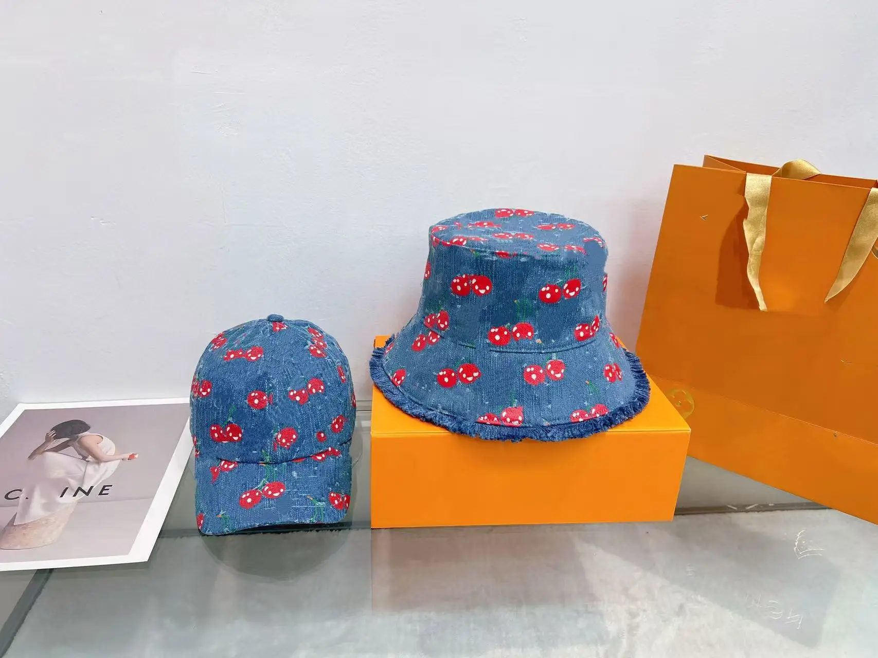 Вишневая ковбойская рыбацкая шляпа - Фотография_6